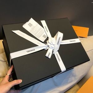 Chanel gift box